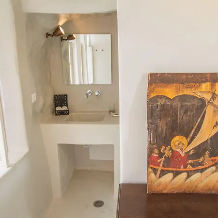 Villa Hector Cave House