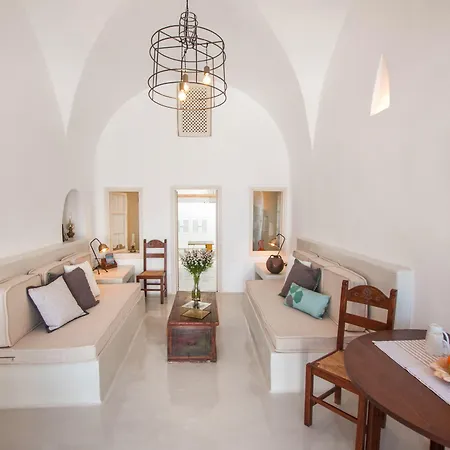 Villa Hector Cave House