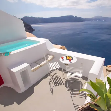 Villa Hector Cave House *