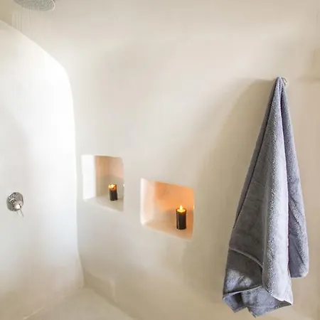 Hector Cave House Villa *