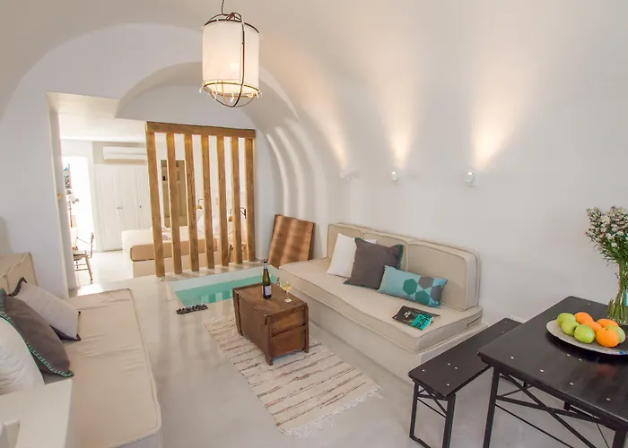 Villa Hector Cave House