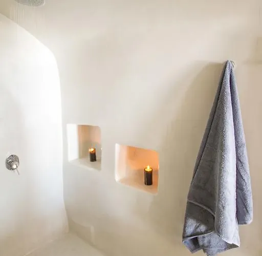 Hector Cave House Villa *