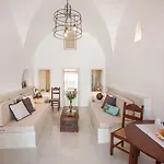 Villa Hector Cave House