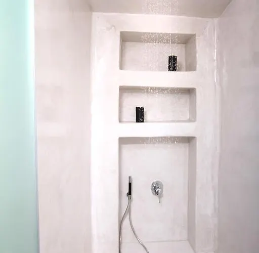 Villa Hector Cave House