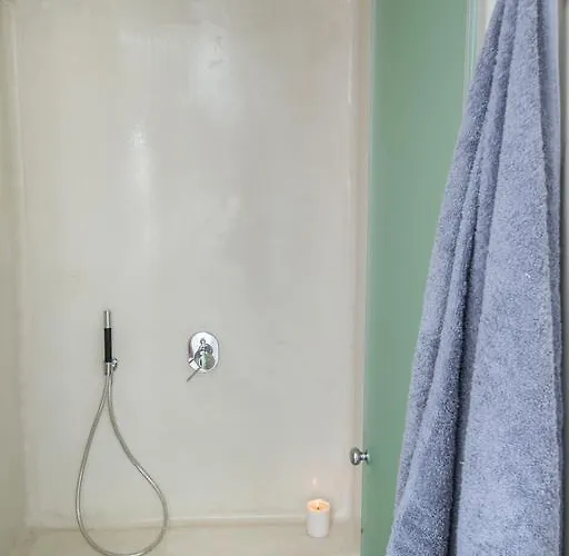 Hector Cave House Villa *