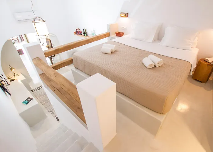 Hector Cave House Oia (Santorini)