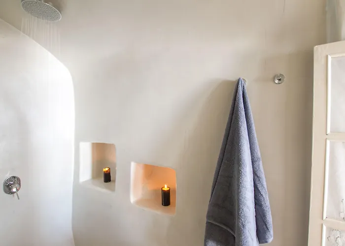 Hector Cave House Villa *